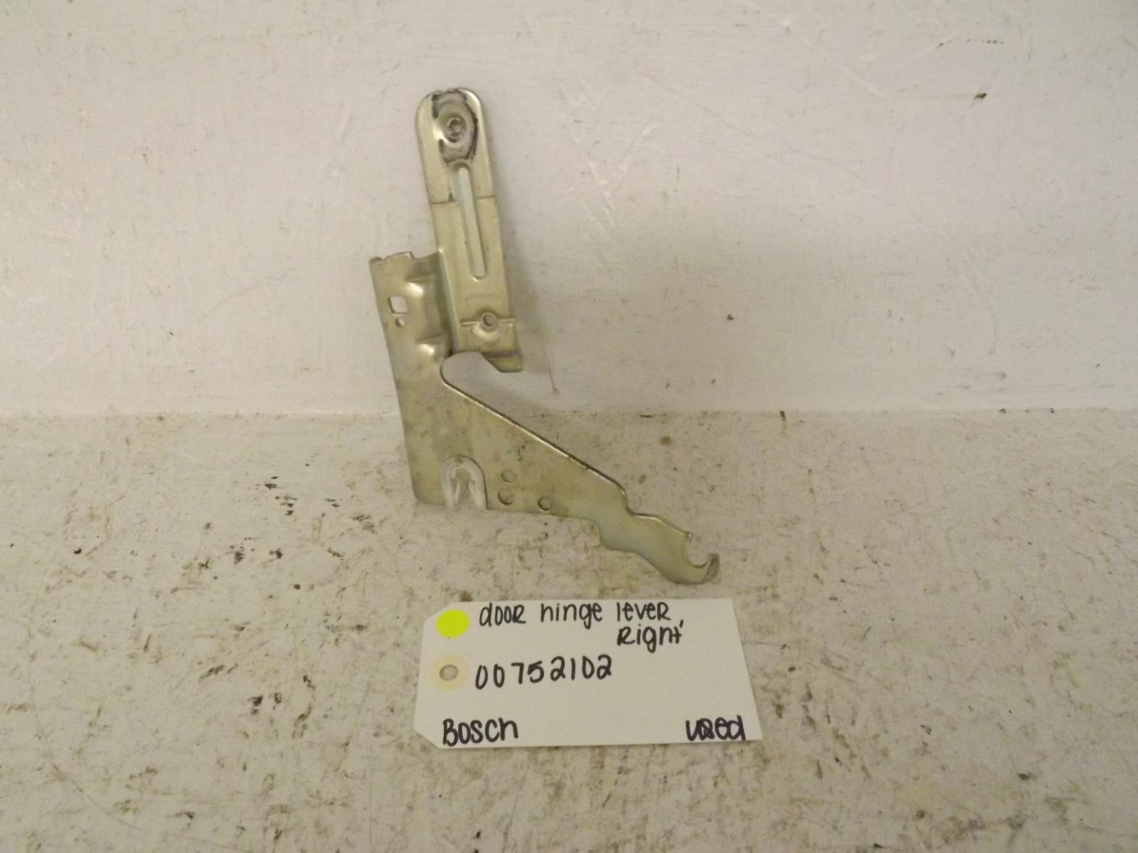 Bosch Dishwasher 00752102 Door Hinge Lever, Right Used Bosch Dishwasher 00752102 Door Hinge Lever, Right Used